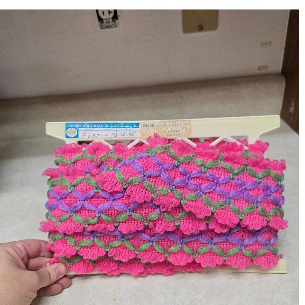 Vintage Crown Originals Ravelry Pink Purple Floral Lace Trim 8.11 Yards